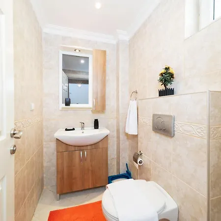 Вилла Astonishing With 3 Shared Pools In Alanya Окурджалар